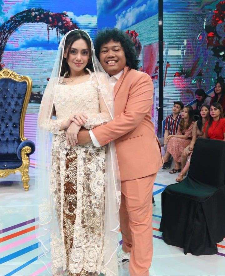 Sederet Pria yang Kepincut Pesona Celine Evangelista, Ada Ariel NOAH 