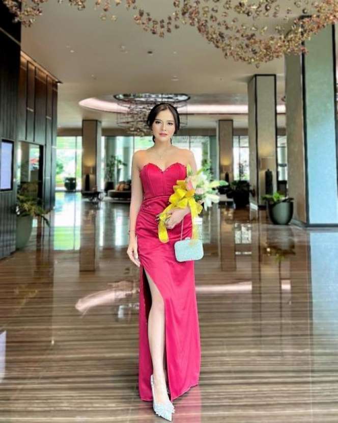 Potret Pacar Baru Denny Caknan, Bella Bonita yang Hobi Olahraga Berkuda