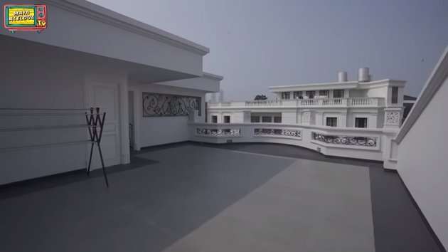 Adu Mewah Rumah Putri Ariani di Yogyakarta VS Jakarta, Bak Istana Putih Kerajaan, Ternyata Pemberian Seorang Pengusaha!