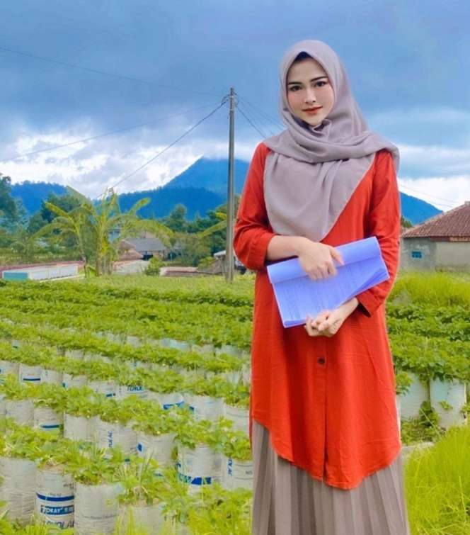 Jelang Nikah dengan Denny Caknan, Potret Bella Bonita Tampil Berhijab