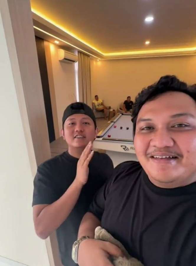 10 Adu Mewah Rumah Denny Caknan VS Happy Asmara, Ditinggal Nikah Mantan, Siapa Lebih Tajir Melintir?