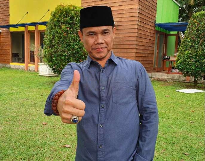 Potret Artis yang Tinggalkan Dunia Hiburan, Ada yang Jadi Tukang Giling Jagung