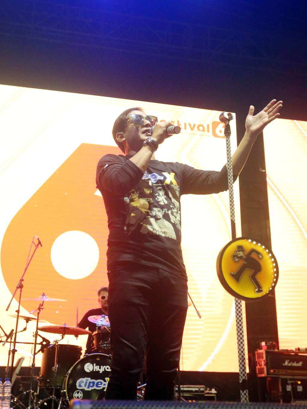 Tipe-X Bawakan Lagu Hits Tutup Keseruan Festival 6