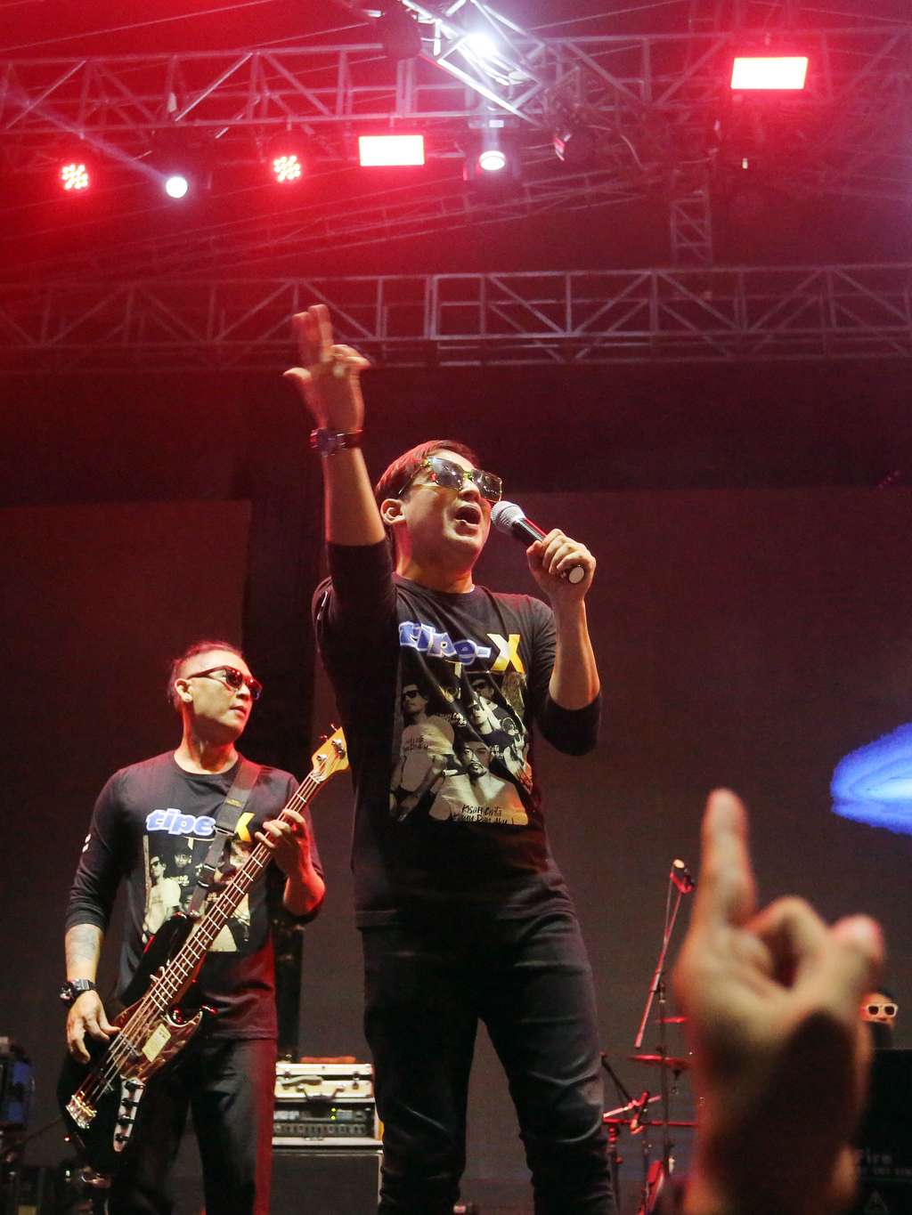 Tipe-X Bawakan Lagu Hits Tutup Keseruan Festival 6
