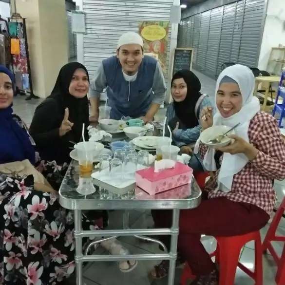 10 Potret Nasib Artis yang Tinggalkan Dunia Hiburan: Komedian Terkenal Jadi Penggiling Padi, Artis Cantik Warkop DKI Jualan Tahu Keliling