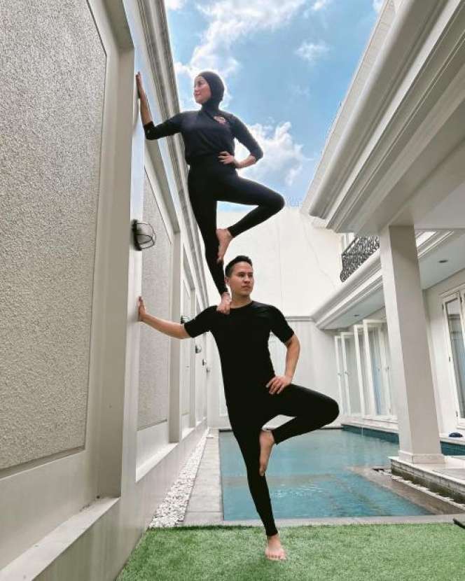 Potret Olla Ramlan Pakai Legging, Netizen Malah Was-Was
