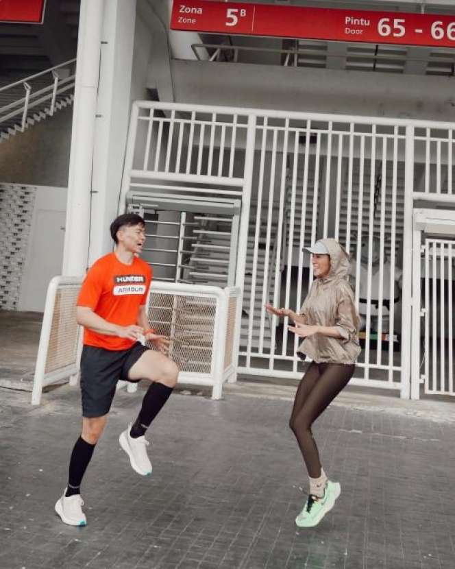 Potret Olla Ramlan Pakai Legging, Netizen Malah Was-Was