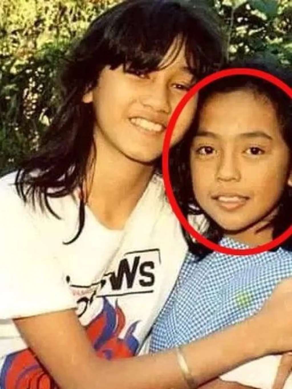 Gadis Kecil yang Dipeluk Nike Ardilla Ini Ternyata Cucu Presiden, Dulu Artis Terkenal Kini Konglomerat Paling Kaya