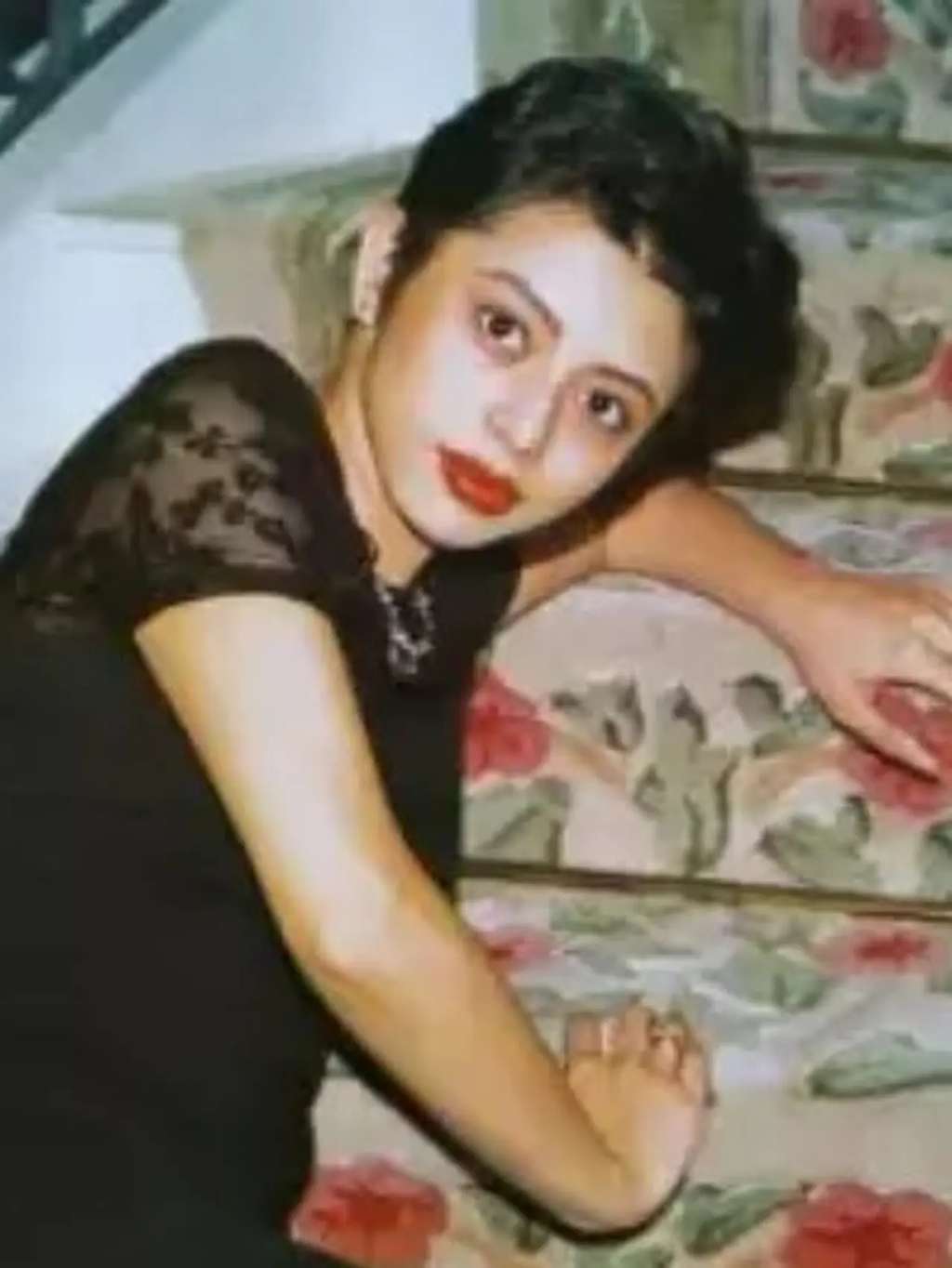 Gadis Kecil yang Dipeluk Nike Ardilla Ini Ternyata Cucu Presiden, Dulu Artis Terkenal Kini Konglomerat Paling Kaya