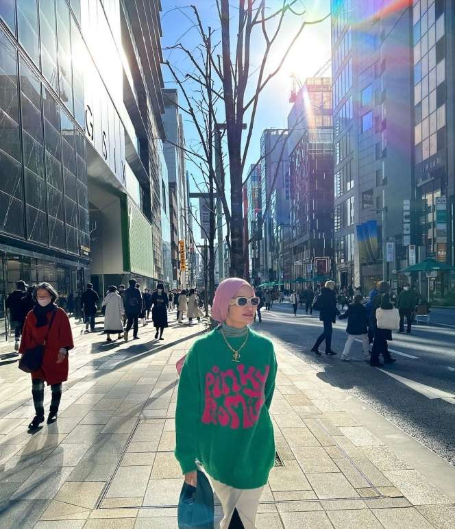 Potret Menantu Rima Melati, Marisa Tumbuan yang Doyan Produk Fesyen Bermerek