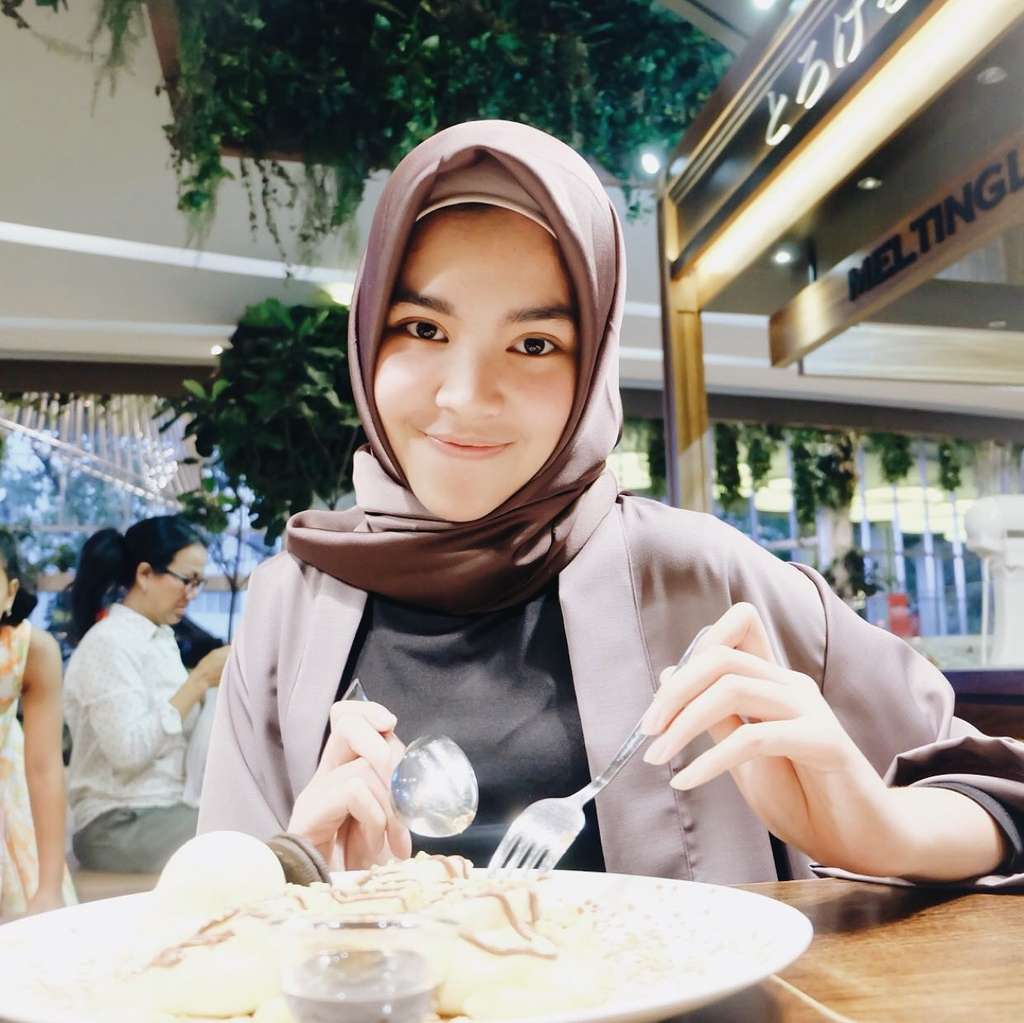 Calon Suami Lebih Pilih `Among Tamu` Untuk Dinikahi, Nasib Selebgram Cantik Ini Begitu Pilu, Kini Hidupnya Berubah Drastis!