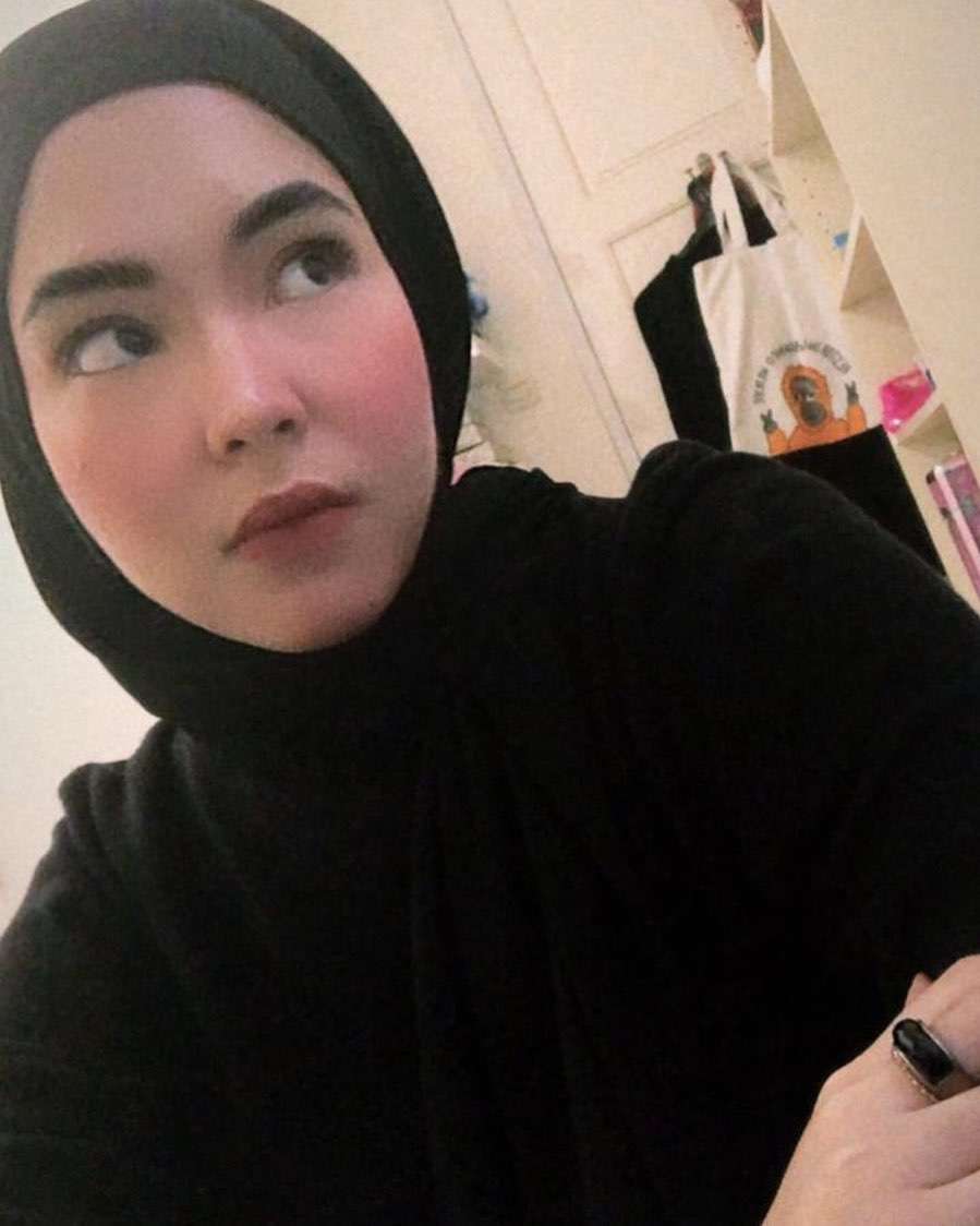 Calon Suami Lebih Pilih `Among Tamu` Untuk Dinikahi, Nasib Selebgram Cantik Ini Begitu Pilu, Kini Hidupnya Berubah Drastis!