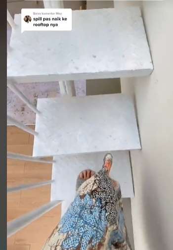 Potret Rooftop Unik Dalam Rumah Ini Bikin Jantung Ketar-ketir, Seperti Lagi Main Minicraft!