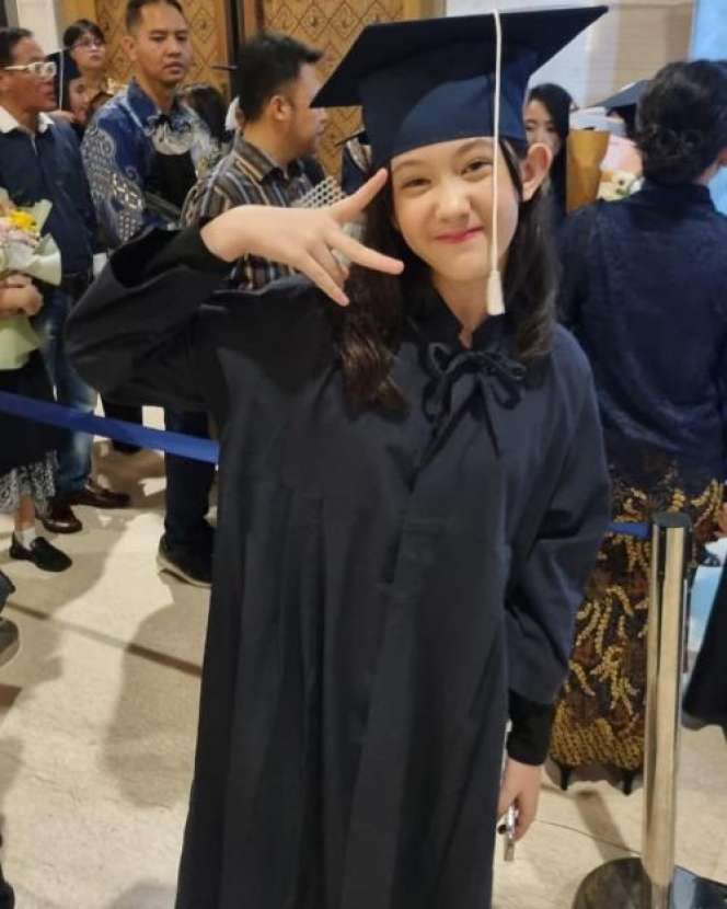 Potret Terbaru Mihaela Anak Nafa Urbach dan Zack Lee, Kini Beranjak Remaja Makin Cantik Saingi Sang Mamah!