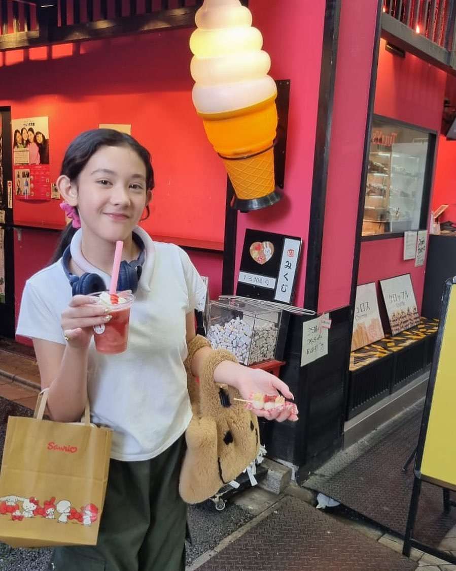 Potret Terbaru Mihaela Anak Nafa Urbach dan Zack Lee, Kini Beranjak Remaja Makin Cantik Saingi Sang Mamah!