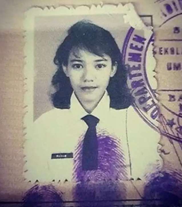 Jarang Tersorot! Pasfoto Pedangdut saat Sekolah Ini bak Beda Orang