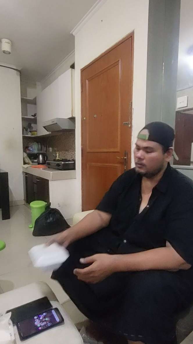 Tak Lagi Syuting dan Jatuh Miskin, Deretan Seleb Ini Tinggal di Rumah Sederhana, Hunian Aldi Taher Bikin Salfok!