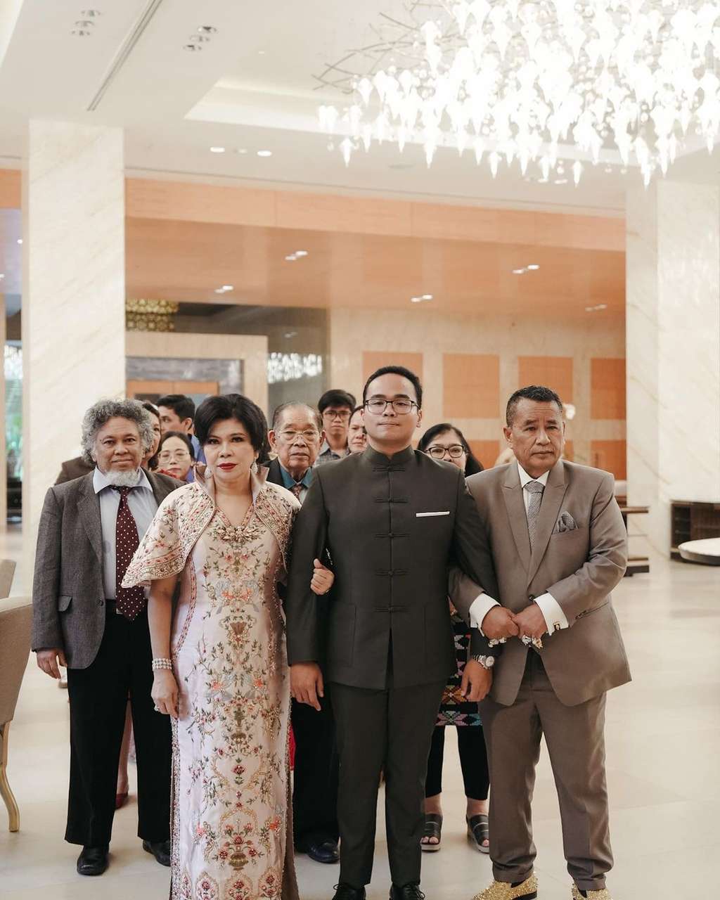 Potret Seleb Maafkan Pasangan Setelah Diselingkuhi