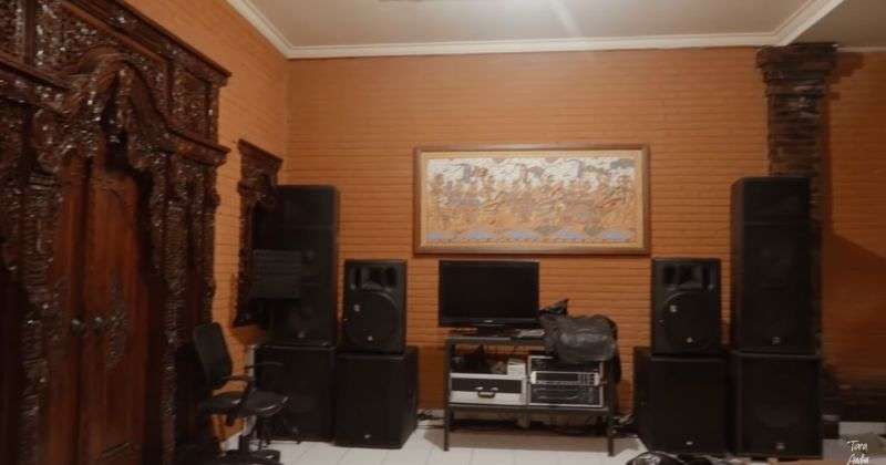 Potret Adu Mewah Rumah Rizky Febian VS Mahalini
