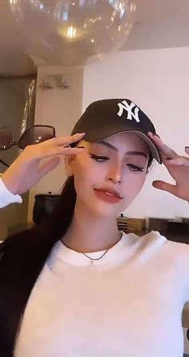 Potret Astrid Angel Mantan Aspri Ke 9 Hotman Paris, Penampilannya Bikin Melongo