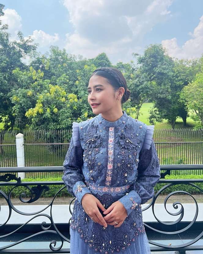 Tak Disangka, Bocah Berwajah Imut Ini Ternyata Artis Papan Atas Tanah Air Hingga Didapuk Jadi Dosen di Usia Muda