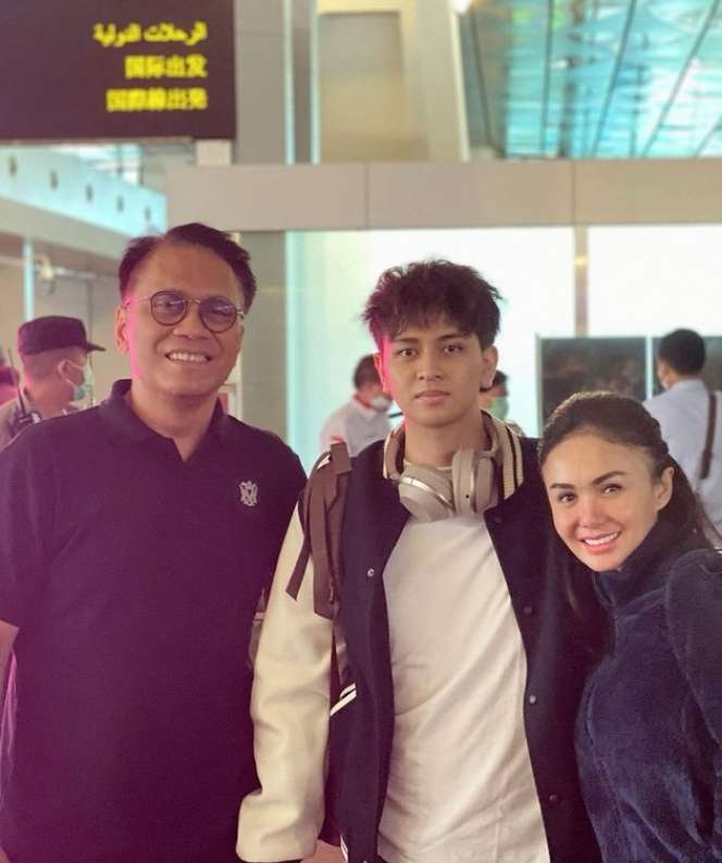 Potret Anak Artis yang Sekolah di Luar Negeri, Ada yang Jadi Tukang Cuci Piring