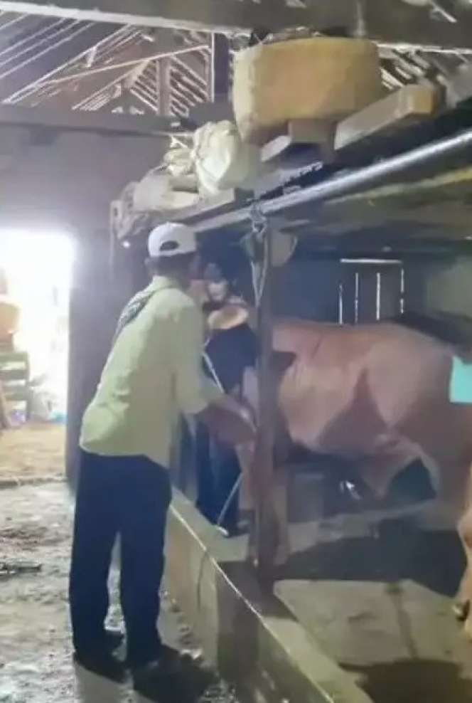 Potret Rumah Beralaskan Semen Milik Biduan Koplo, Penampakan Dapurnya Bikin Melongo 