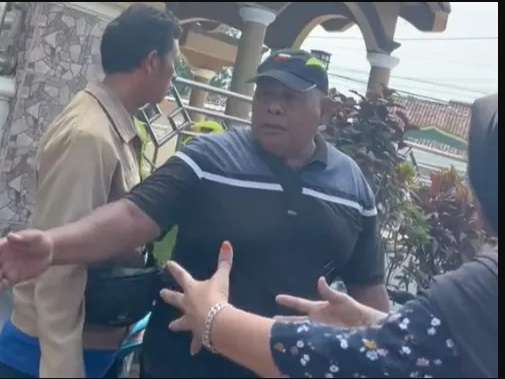 Potret Kepala Desa Indah Aprianti Berani Hadapi Pria Tolak Bangun Jalan Desa, Tak Hanya Cantik Pendidikannya Bukan Kaleng-Kaleng