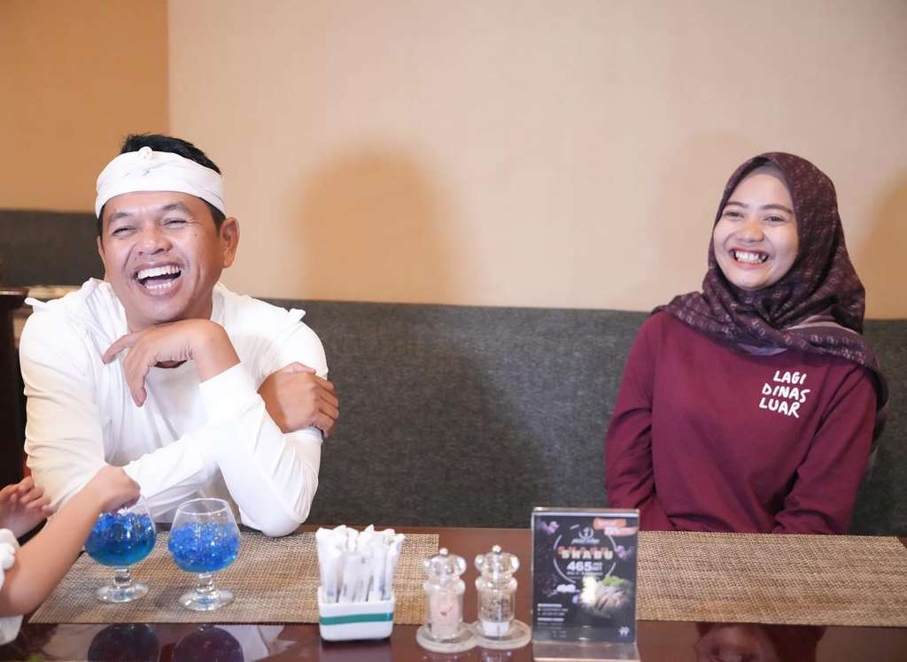 Potret Kepala Desa Indah Aprianti Berani Hadapi Pria Tolak Bangun Jalan Desa, Tak Hanya Cantik Pendidikannya Bukan Kaleng-Kaleng