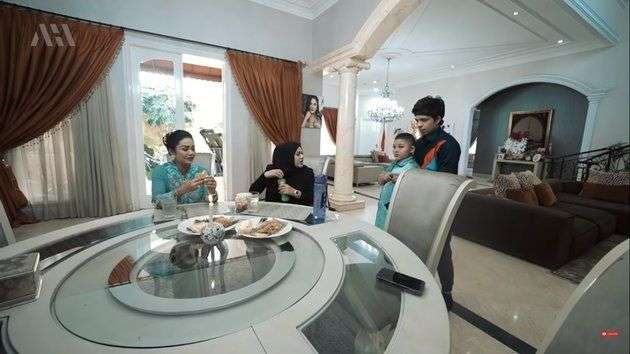 12 Potret Rumah Artis Termahal, Raffi Ahmad Bukan Nomor Satu, Kalah Oleh Sosok ini