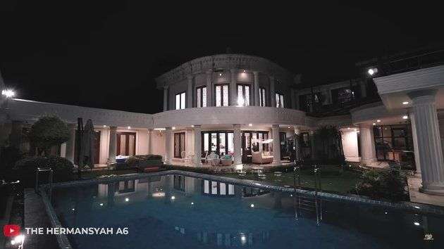 12 Potret Rumah Artis Termahal, Raffi Ahmad Bukan Nomor Satu, Kalah Oleh Sosok ini