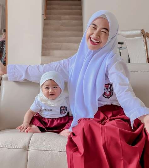 10 Artis Cosplay Pakai Seragam SD, Adam Suseno Suami Inul Daratista Kocak Abis, Auto Ngakak!