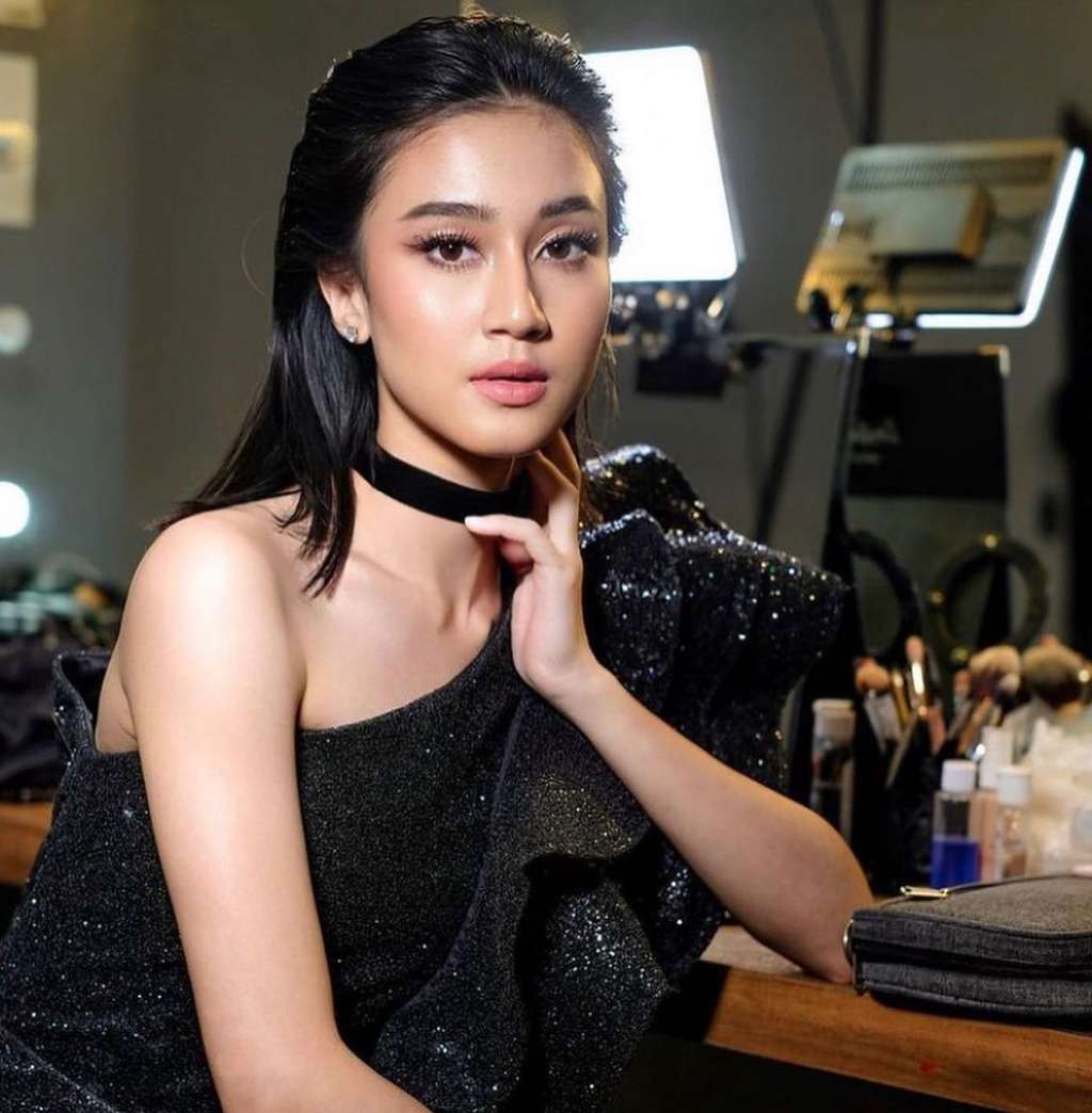 Potret Rumah Mewah Keisya Levronka yang Viral Usai Disebut Minim Attitude Saat Podcast Bareng Marlo Ernesto