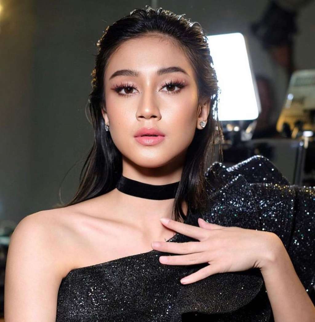 Potret Rumah Mewah Keisya Levronka yang Viral Usai Disebut Minim Attitude Saat Podcast Bareng Marlo Ernesto