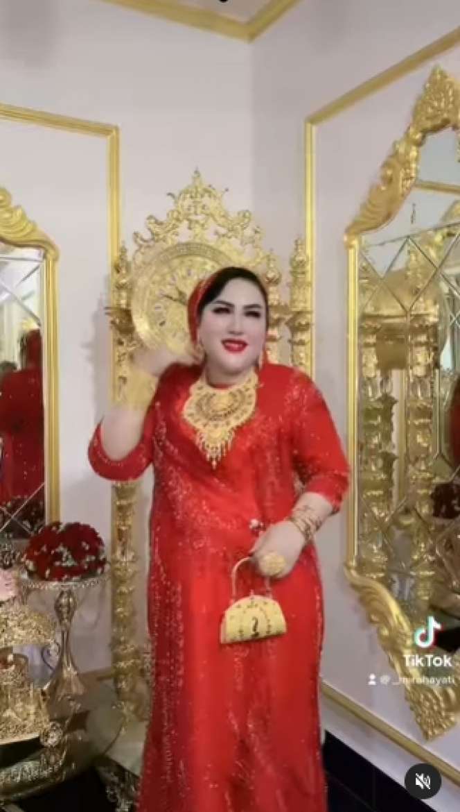 10 Potret Istana 'Emas' Crazy Rich Makassar, Viral Setor Tumpukan Uang, Teller Datang ke Rumah!