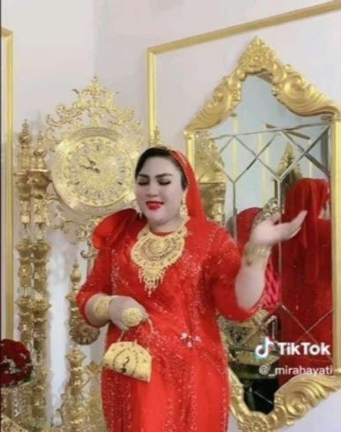 10 Potret Istana 'Emas' Crazy Rich Makassar, Viral Setor Tumpukan Uang, Teller Datang ke Rumah!
