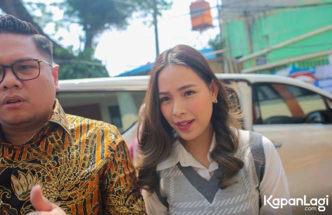 Usai Gugat Cerai Sang Suami, Lady Nayoan Merasa Rezekinya Lancar, Izinkan Rendy Kejaernett Lanjutkan Hubungan dengan Syhanaz