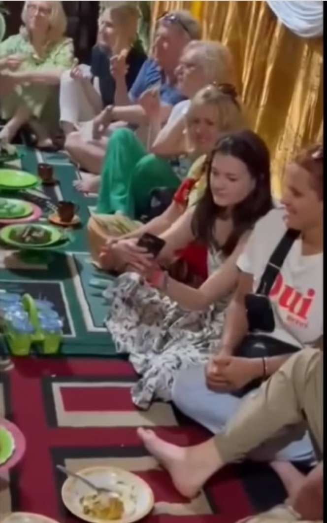 Viral Kisah Cinta Beda Negara, Gadis Polandia Dinikahi Pria Asal Sinjai, Keluarga Mempelai Wanita Langsung Jadi Sorotan