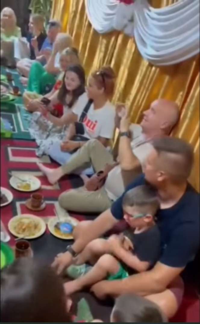 Viral Kisah Cinta Beda Negara, Gadis Polandia Dinikahi Pria Asal Sinjai, Keluarga Mempelai Wanita Langsung Jadi Sorotan