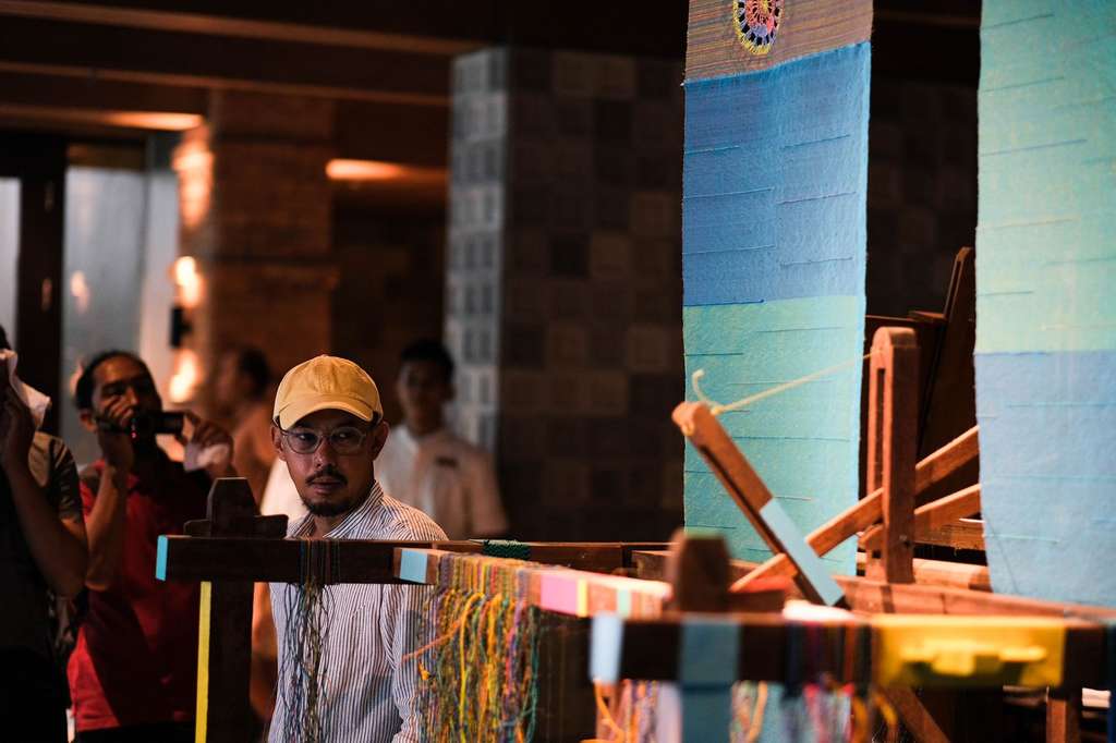 Karya Seniman Indonesia Ari Bayuaji Diakui Internasional, Ubah Sampah Laut Jadi Seni Instalasi 