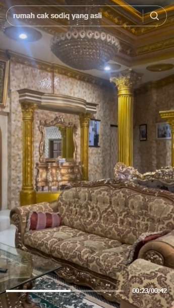 10 Potret Rumah Cak Sodiq yang Bak Istana Emas, Dijuluki Raja Dangdut Koplo, Serasa Negeri Dongeng!