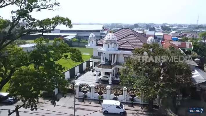 10 Potret Rumah Mewah Bos Textile Mantan ART, Istana di Dunia Nyata, Ruang Karaoke Rp1 Miliar