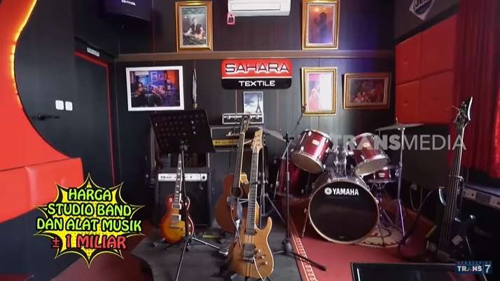 10 Potret Rumah Mewah Bos Textile Mantan ART, Istana di Dunia Nyata, Ruang Karaoke Rp1 Miliar