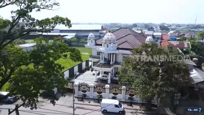 10 Potret Rumah Mewah Bos Textile Mantan ART, Istana di Dunia Nyata, Ruang Karaoke Rp1 Miliar