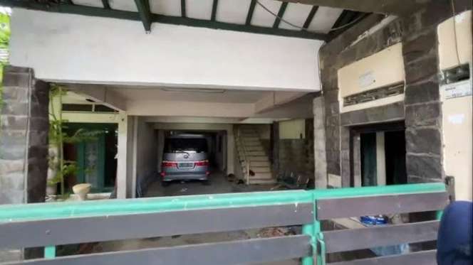 Disebut Berhantu, Potret Rumah Masa Kecil Artis Ternama Ini Bikin Merinding, Kini Tinggal di Hunian Senilai Rp40 Miliar