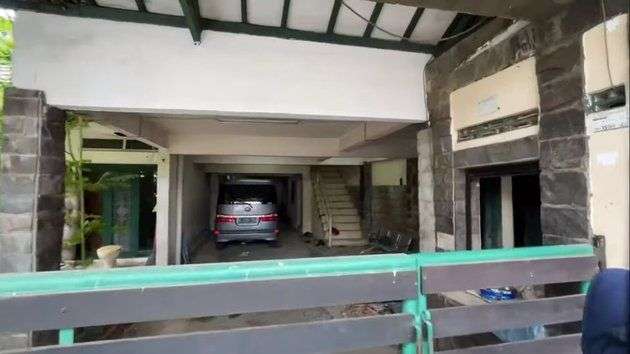 Disebut Berhantu, Potret Rumah Masa Kecil Artis Ternama Ini Bikin Merinding, Kini Tinggal di Hunian Senilai Rp40 Miliar