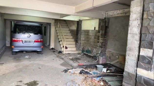 10 Potret Rumah Masa Kecil Nagita Slavina yang Tak Pernah Tersorot, Kini Terbengkalai dan Berhantu!