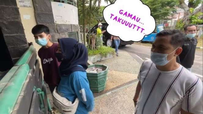 10 Potret Rumah Masa Kecil Nagita Slavina yang Tak Pernah Tersorot, Kini Terbengkalai dan Berhantu!