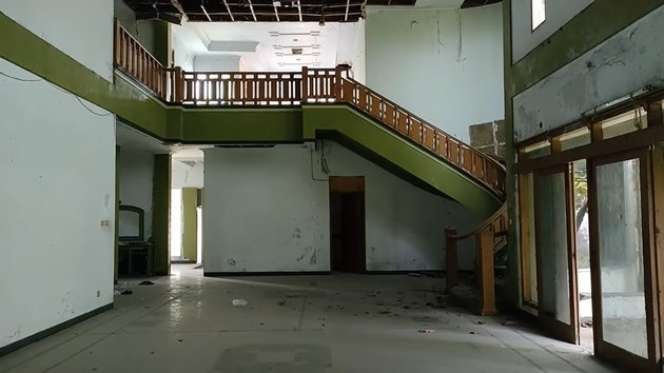 Potret Rumah Mewah Milik Artis Cilik Era 80-an yang Kini Terbengkalai, Masih Kokoh Bak Bangunan Bekas Belanda