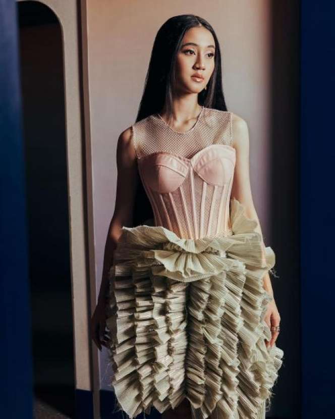 Lagi Jadi Bahan Omongan, Intip Potret Keisya Levronka yang Suka Bergaya Nyentrik dan Makeup Tebal